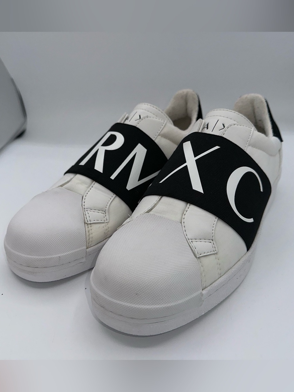 Armani Exchange AX Mens Shoes Size 8 White Black Logo Band Sneakers Slip On AA28